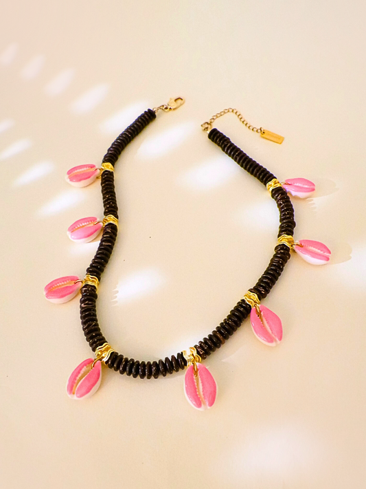 THE CAURI SWING NECKLACE - COCONUT MOOD