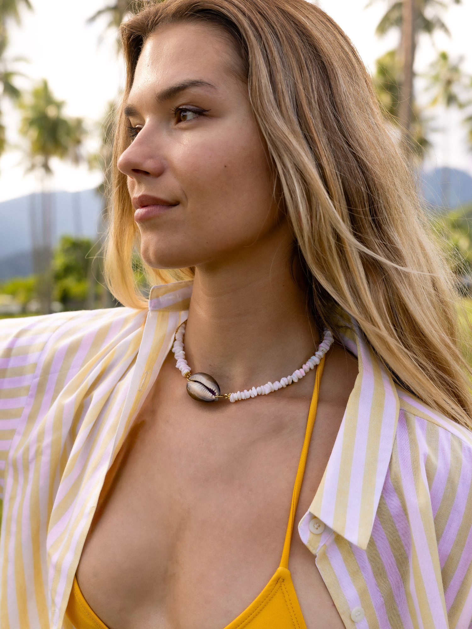 HOLY CAURI! CHOKER